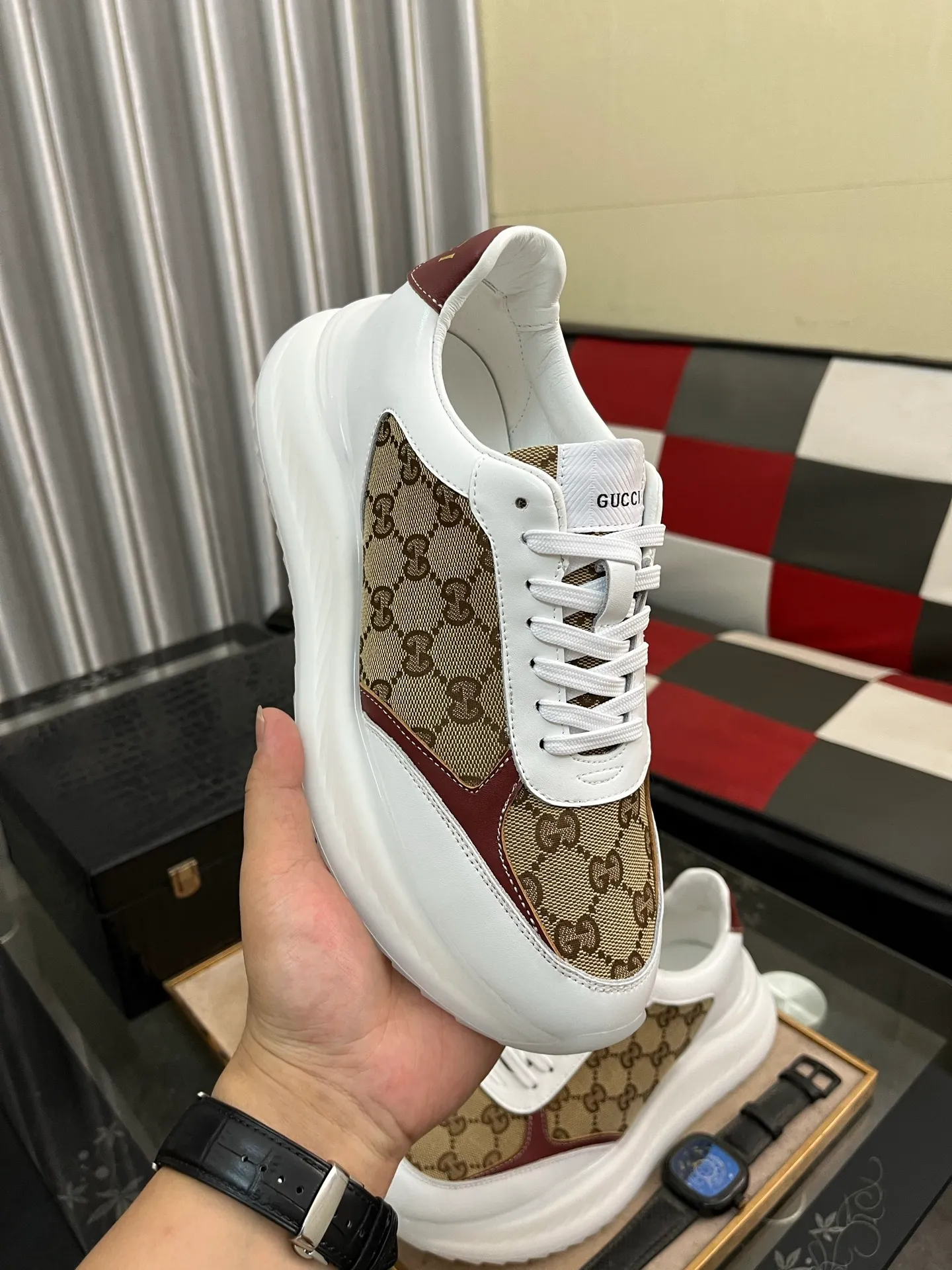 Men's shoes 💰458⌚️⌚️[GUCCI] The latest trendy men's casual shoes, the fabric is made of embossed cowhide imported from Italy, comfortable sheepskin lining + feet, the original outsole is wear-resistant and non-slip, high-level version, size: 38-444️⃣Colors available